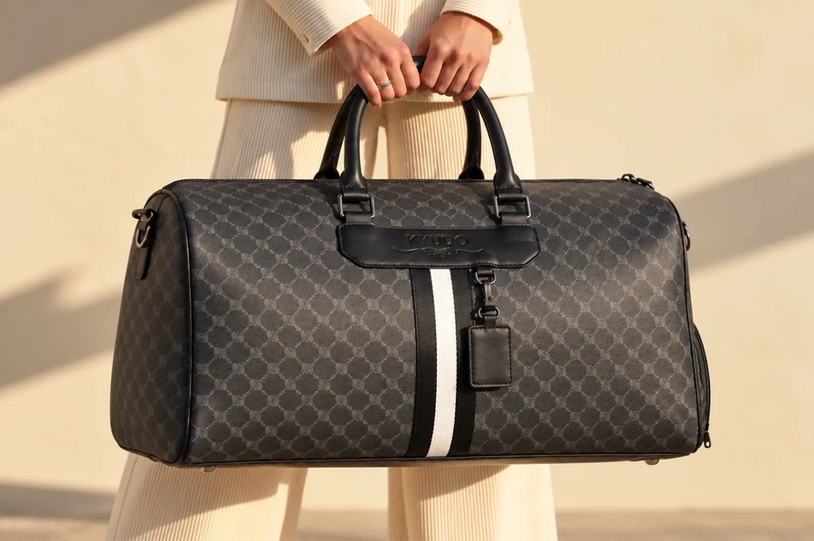 Leather vs. Canvas Duffle Bags: Which Travel Bag Is Right for You?